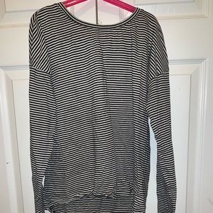 Old navy long sleeve shirt